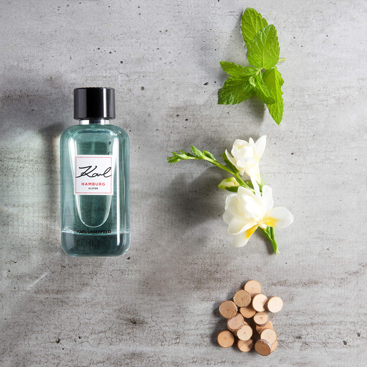 Eau de Toilette Spray 3.3 oz Q61014